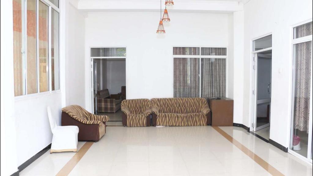 Suisse Villa Kandy Exterior photo
